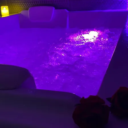 아파트 Romantique La Parenthese Angevine Love&spa